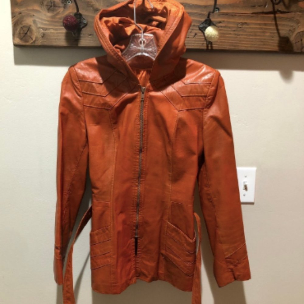 Authentic vintage burnt orange/sienna hooded leather jacket with belt SMALL